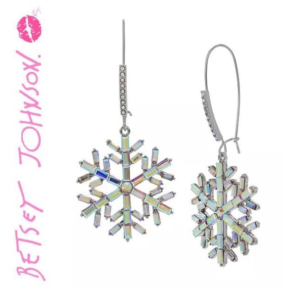 NEW Betsey Johnson Faux Stone Snowflake Dangle Earrings ❄️ - Picture 1 of 3